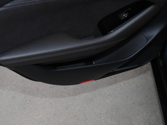2021款 2.5L 蓝天尊崇版