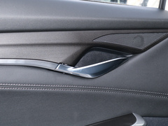 2021款 1.5T 自动先锋型