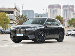 2022款  xDrive40