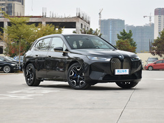 2022款  xDrive40