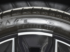 2022款  xDrive40