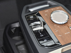 2022款  xDrive40