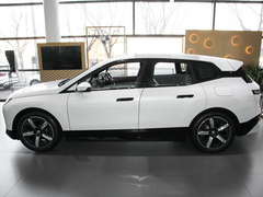 2022款  xDrive40