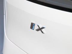 2022款  xDrive40