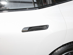 2022款  xDrive40