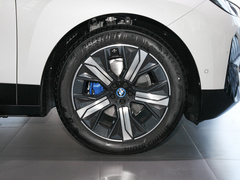 2022款  xDrive40