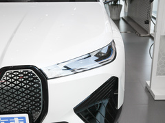 2022款  xDrive40