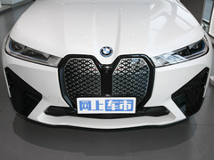 2022款  xDrive40