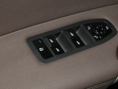 2022款  xDrive40