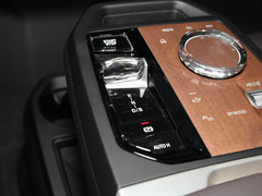 2022款  xDrive40