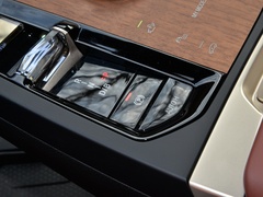 2022款  xDrive50