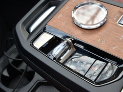 2022款  xDrive50