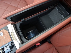 2022款  xDrive50