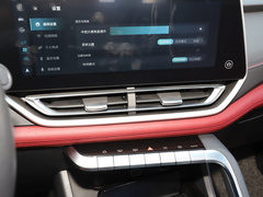 2021款 2.0T双增压 自动四驱高底盘豪华型标箱