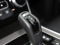 2021款 2.0T 200PS R-DYNAMIC 青春运动版