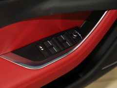 2021款 2.0T 250PS 曜黑运动版