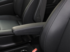 2021款 2.0T 商务版 7座