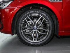2021款 EV 500KM 尊贵型