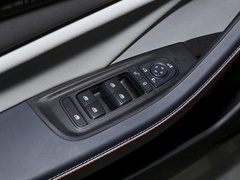 2021款 EV 500KM 尊贵型