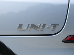 2021款 1.5T 运动版 旗舰型