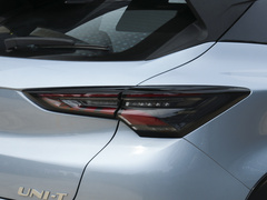 2021款 1.5T 运动版 旗舰型