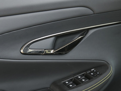 2021款 1.5T 运动版 旗舰型