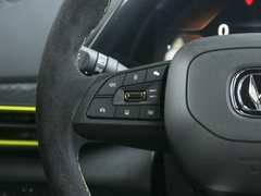 2021款 1.5T 运动版 旗舰型