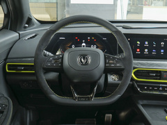 2021款 1.5T 运动版 旗舰型