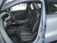 2021款 1.5T 运动版 旗舰型