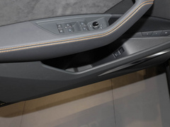 2021款 50 quattro 臻选型