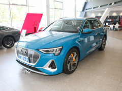 2021款 50 quattro 臻选型