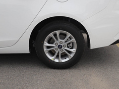 2021款 1.5L 自动铂金版