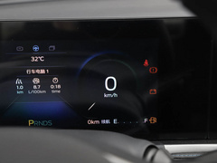 2021款 1.5L 自动铂金版