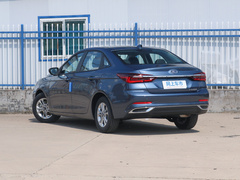 2021款 1.5L 自动铂金版