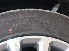 2021款 1.5L 自动荣耀版