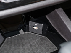 2021款 1.5L 自动荣耀版