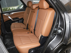 2021款 2.0T 两驱豪华型