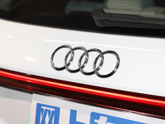 2022款 40 e-tron 星耀型 锦衣套装