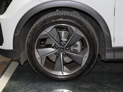 2022款 40 e-tron 星耀型 锦衣套装