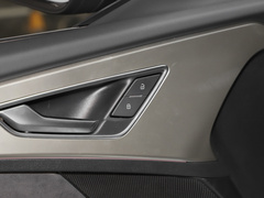 2022款 40 e-tron 星耀型 锦衣套装