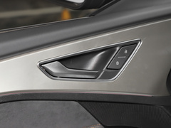 2022款 40 e-tron 星耀型 锦衣套装