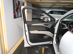 2022款 40 e-tron 星耀型 锦衣套装