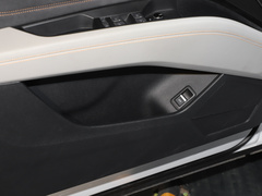 2022款 40 e-tron 星耀型 锦衣套装