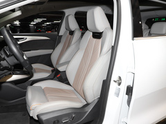 2022款 40 e-tron 星耀型 锦衣套装
