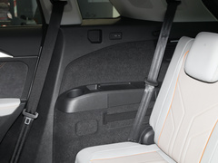 2022款 40 e-tron 星耀型 锦衣套装