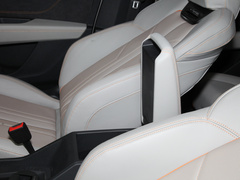 2022款 40 e-tron 星耀型 锦衣套装