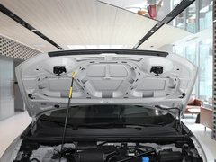 2022款 40 e-tron 星耀型 锦衣套装