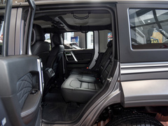 2021款 2.0T 自动四驱环塔冠军版