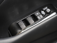 2021款 皇冠 双擎 2.5L HV至尊版
