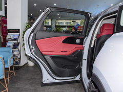 2023款 400T 两驱舒享版